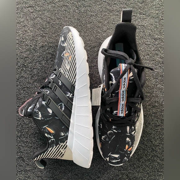 Women’s Black Adidas Sneakers Size 9. Lightweight Fashion Running Fitness Shoes. - Picture 11 of 16